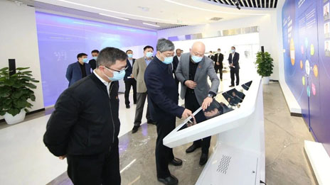 姜德義一行調(diào)研國創(chuàng)中心：加強科技創(chuàng)新 助力民族汽車工業(yè)發(fā)展