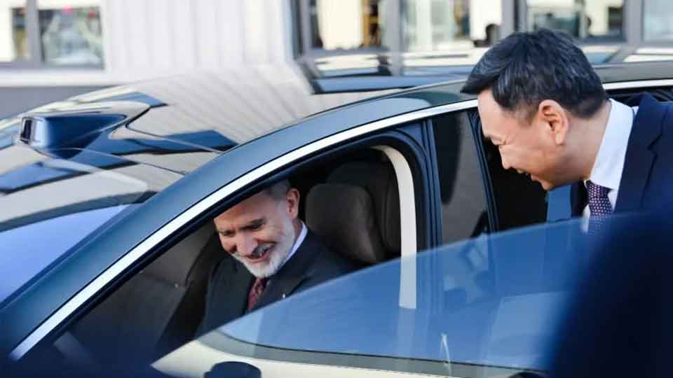 西班牙國(guó)王費(fèi)利佩六世為享界 S9T 駐足：它“非常美”